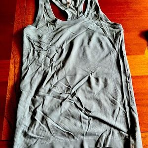 Athleta Momentum Seamless Tank Small